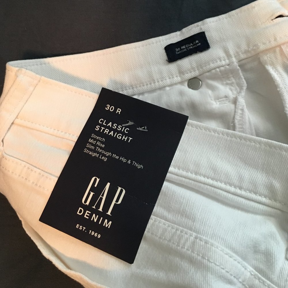 NWT Gap Classic Straight White Jeans